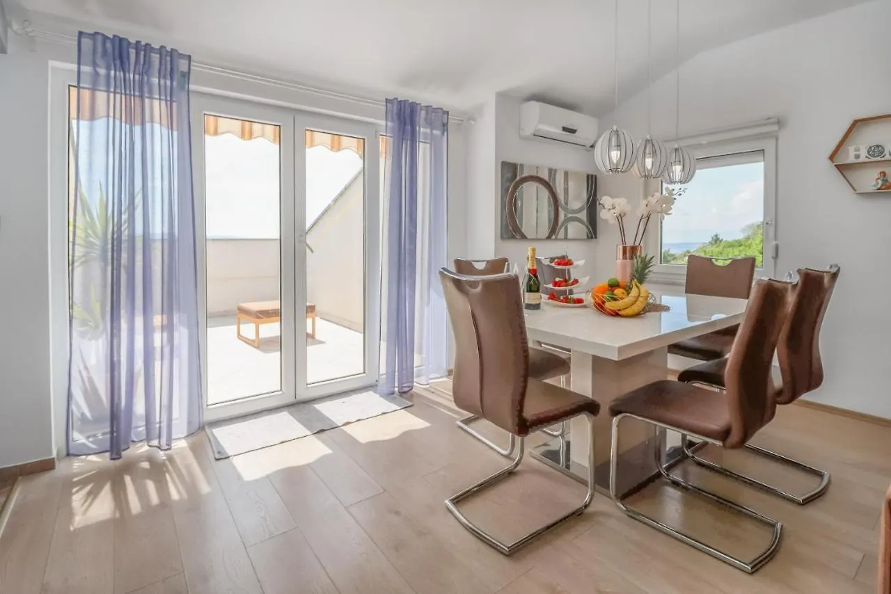 Family Apartment Crikvenica