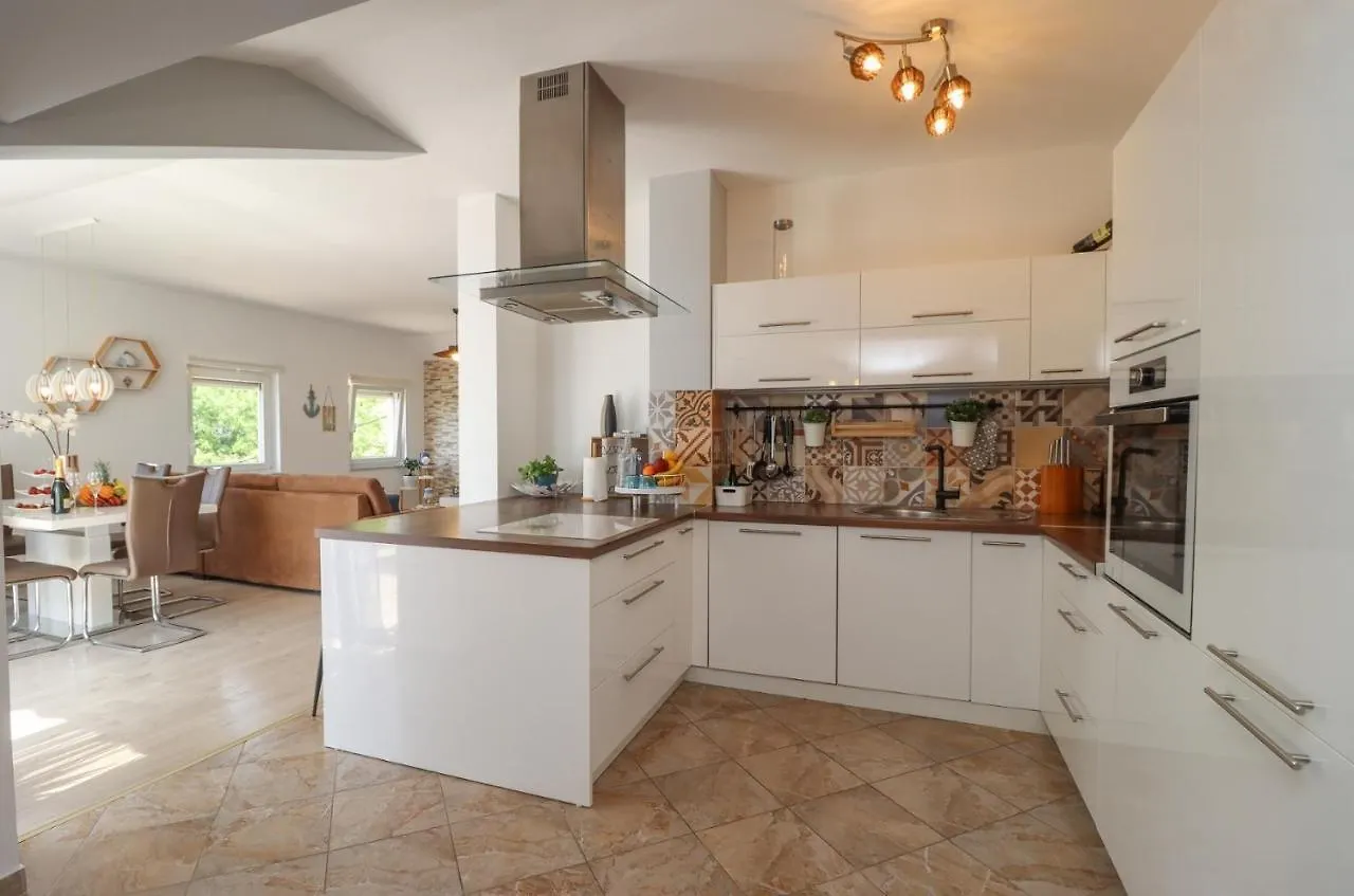 Family Apartment Crikvenica